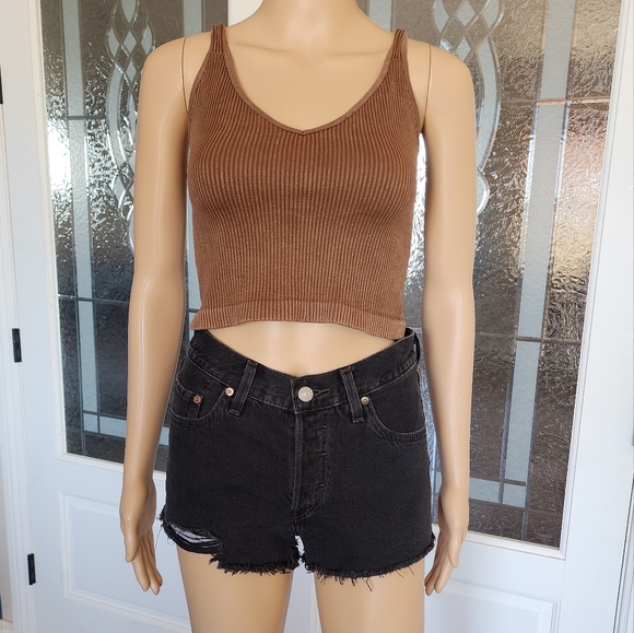 BELLA SEAMLESS BY FREE PEOPLE TOP SZ M - Picture 11 of 16